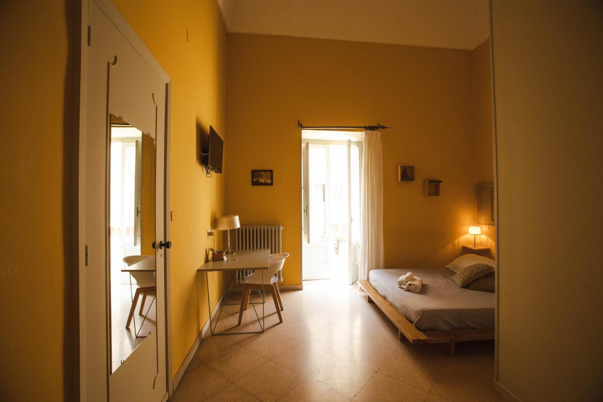 4 Balconi Rooms-boutique Bed and breakfast Lecce