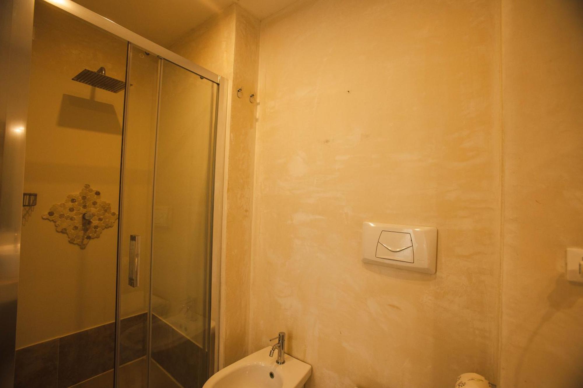 4 Balconi Rooms-boutique